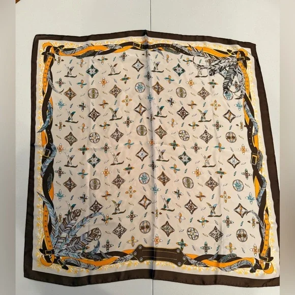 VINTAGE | Classic, square scarf - Picture 4 of 14